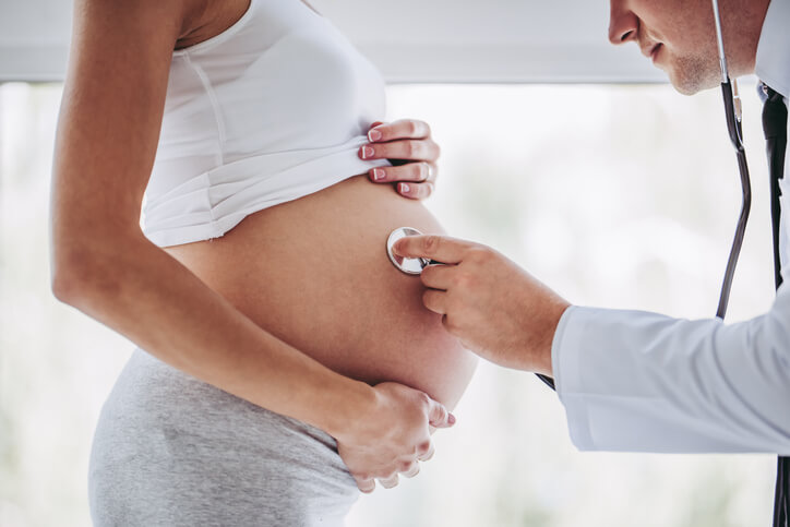 What You Should Consider About Being a Surrogate in Your 30s